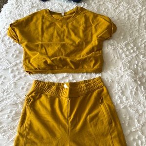 Fabletics yellow set